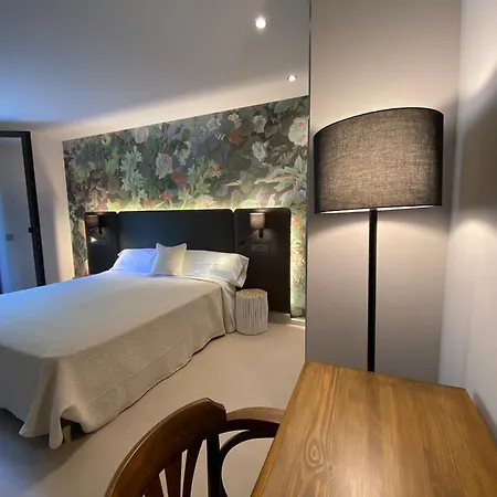 Hotel El Serrat De Tregura *